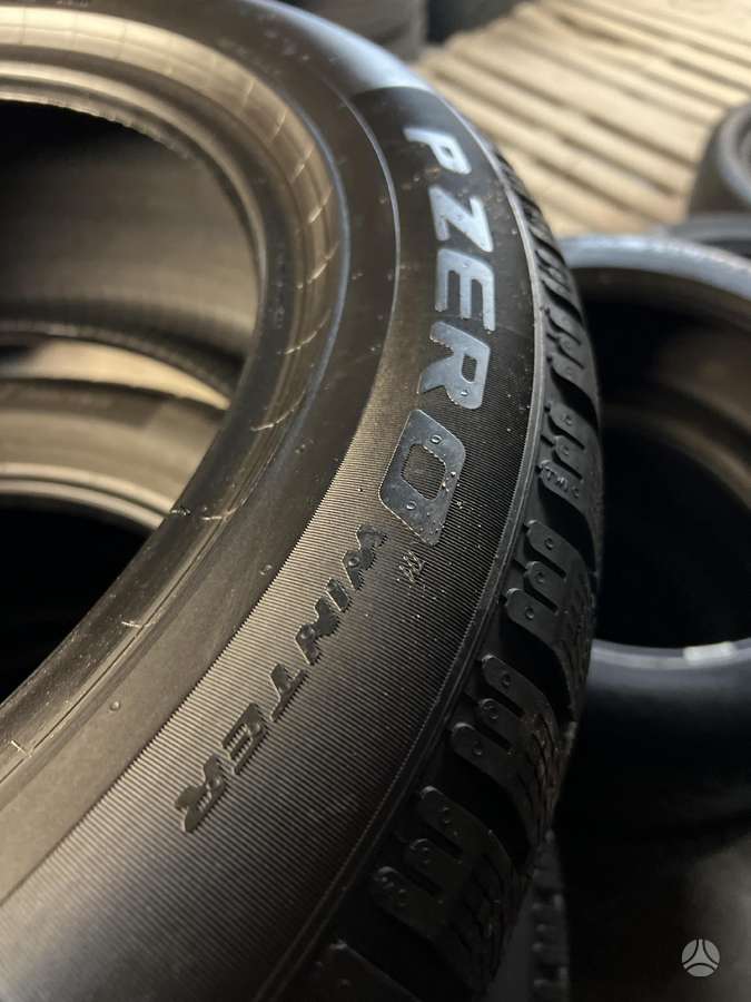 Pirelli P ZERO WINTER, žieminės 235/50 R19
