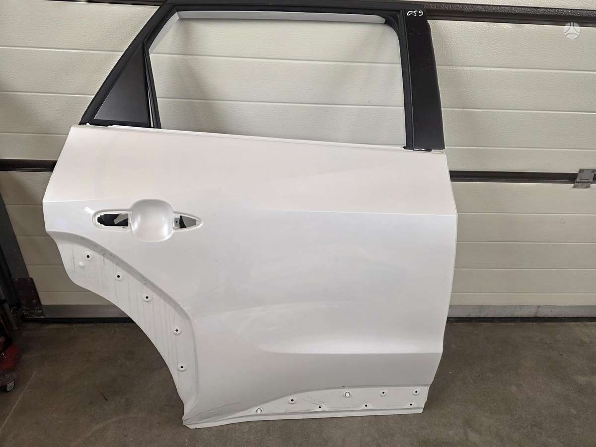 Toyota bZ4X двери, фары