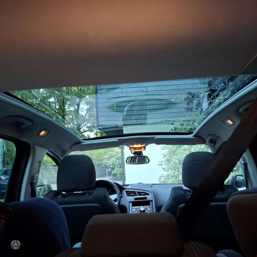 Peugeot 5008, 2.0 l., Универсал