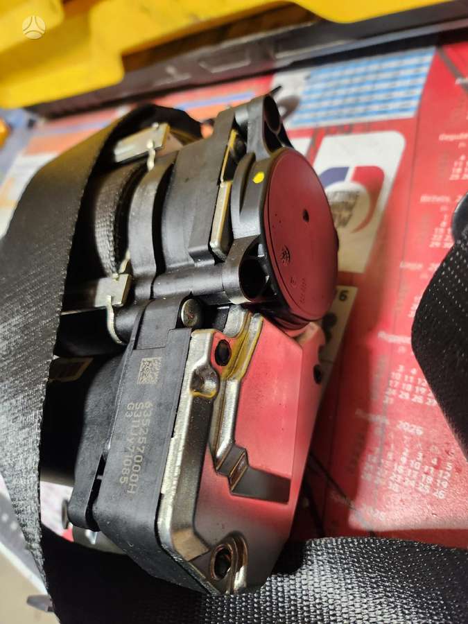 BMW 3 serija salono detalės
