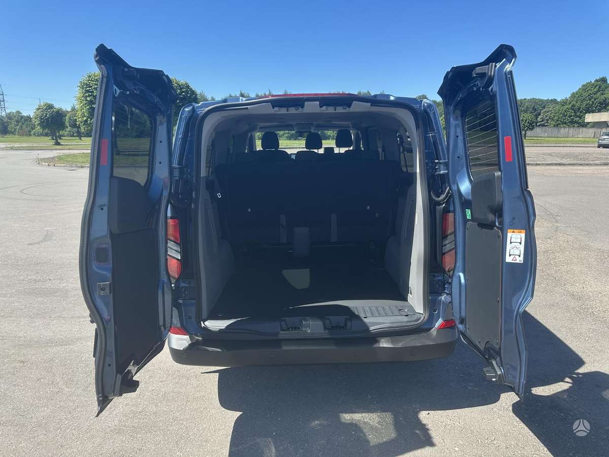 Ford Transit Custom, keleivinis mikroautobusas
