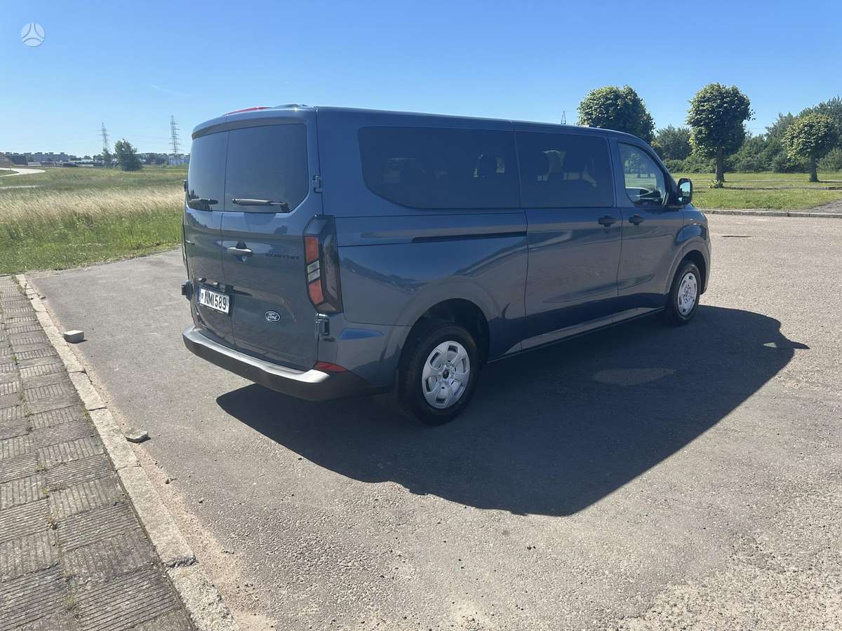 Ford Transit Custom, keleivinis mikroautobusas