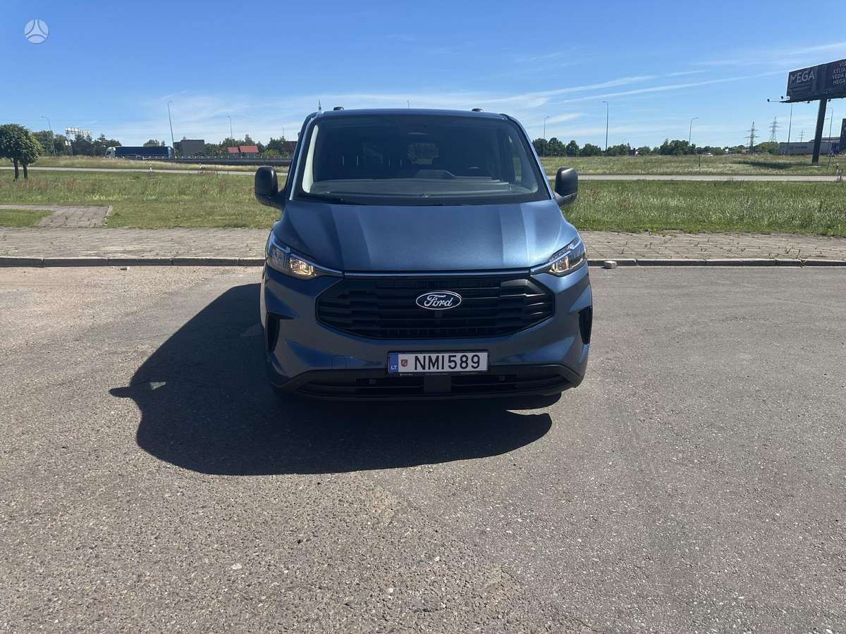 Ford Transit Custom, keleivinis mikroautobusas