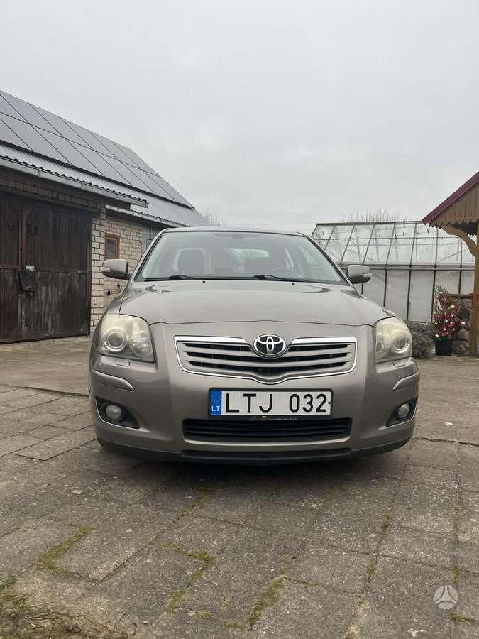 Toyota Avensis - 3
