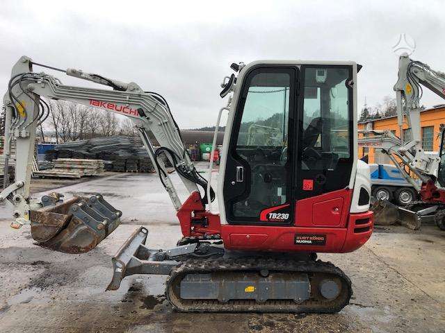 Takeuchi TB230 su POWERTILT, ekskavatori