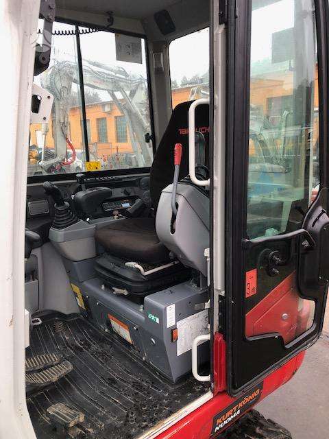 Takeuchi TB230 su Powertilt, экскаваторы