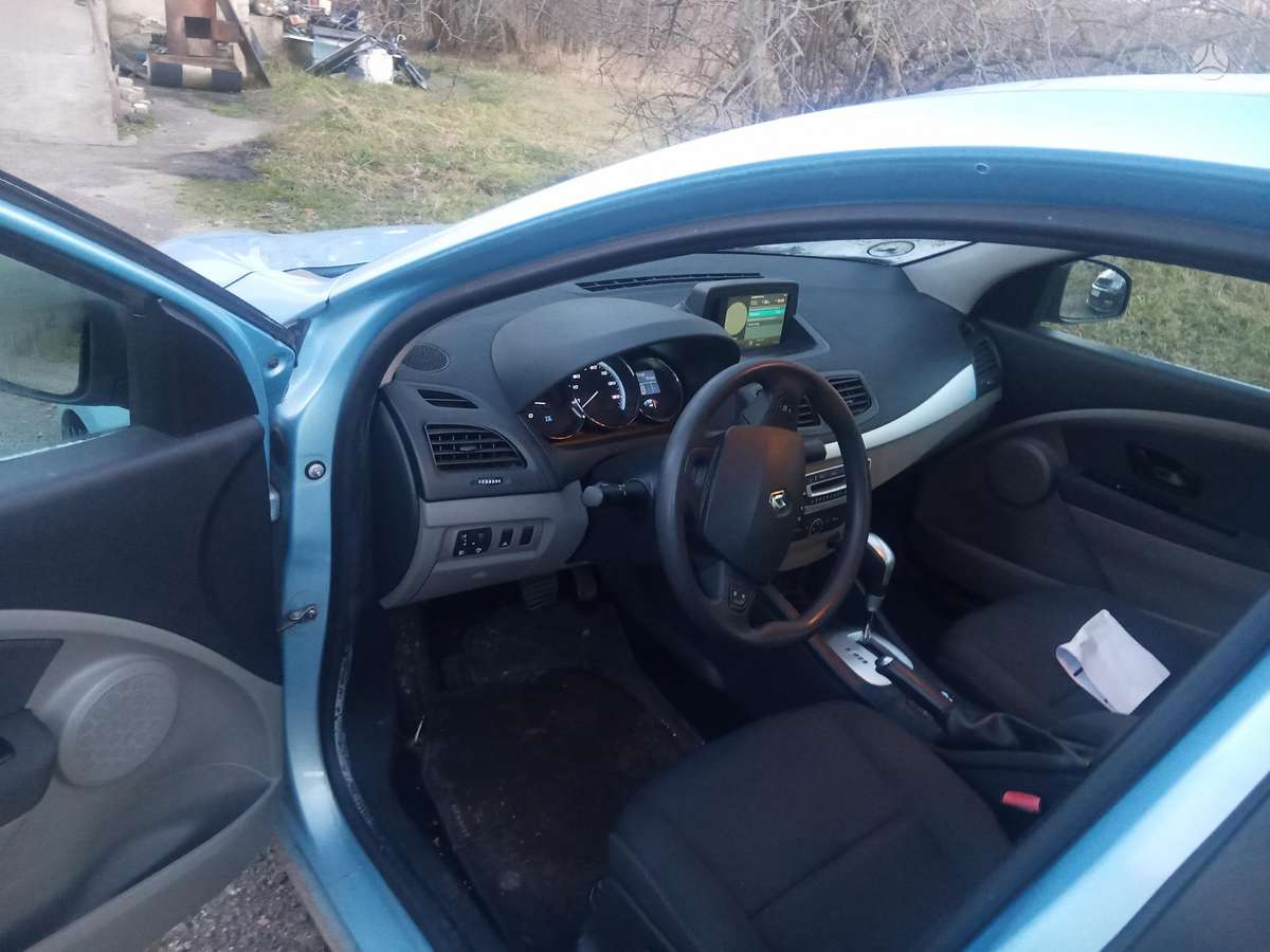 Renault Fluence, sedanas