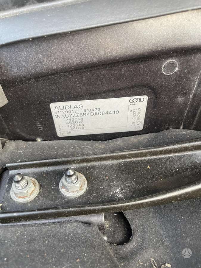 Audi Q5 dalimis. Detaliu pristatymas