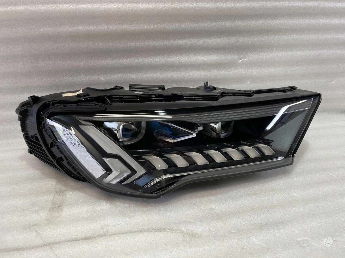Audi Q7, 4M0941086C 4M0941085C, lights