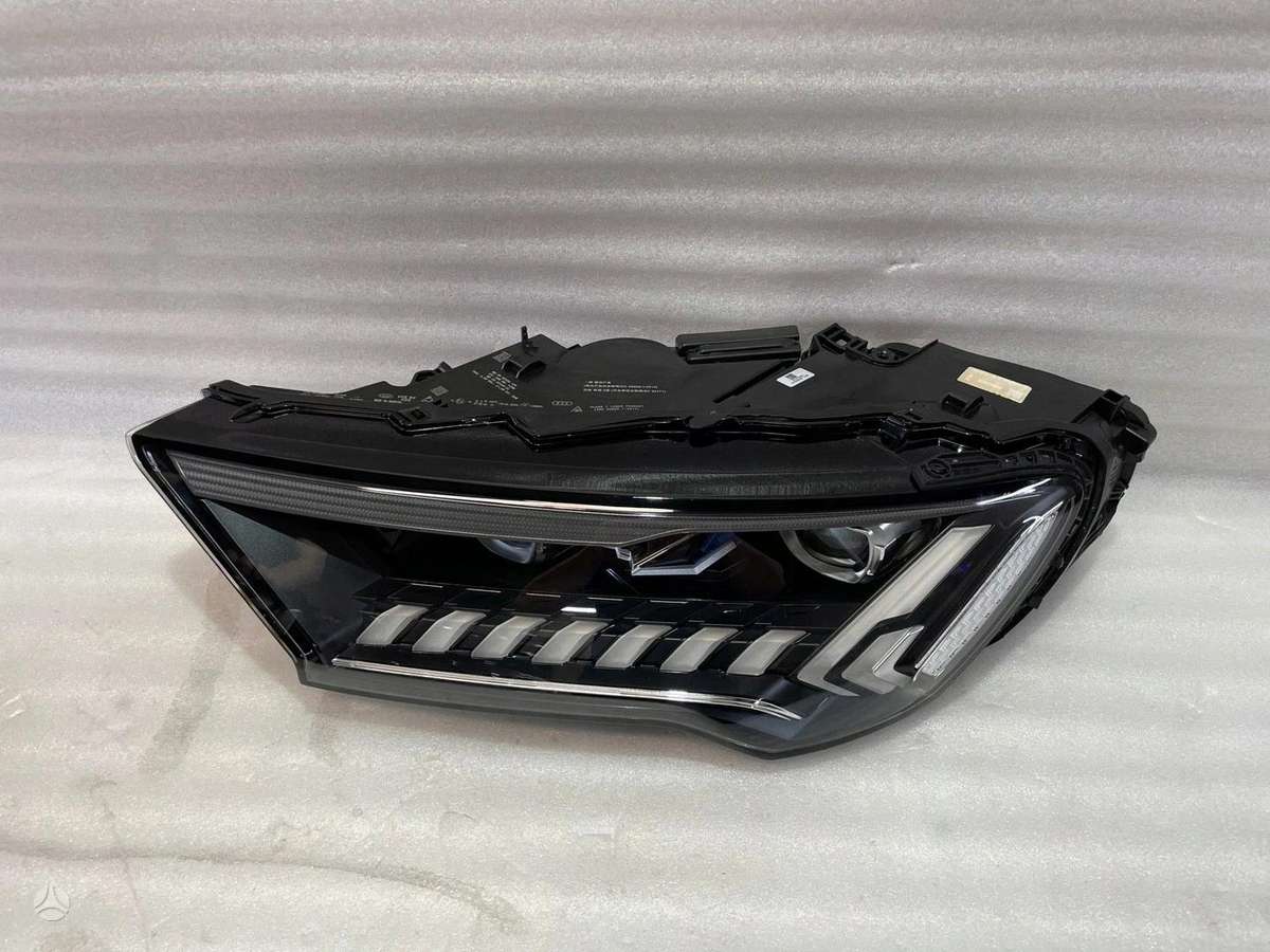 Audi Q7, 4M0941086C 4M0941085C, lights