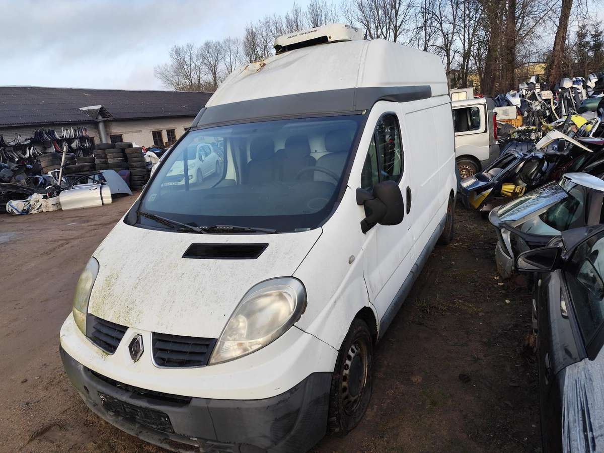 Renault Trafic по частям
