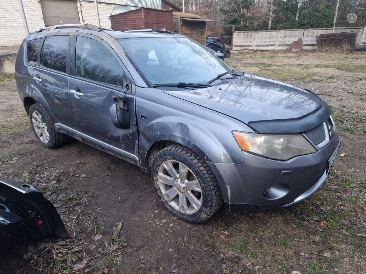 Mitsubishi Outlander rezerves daļās