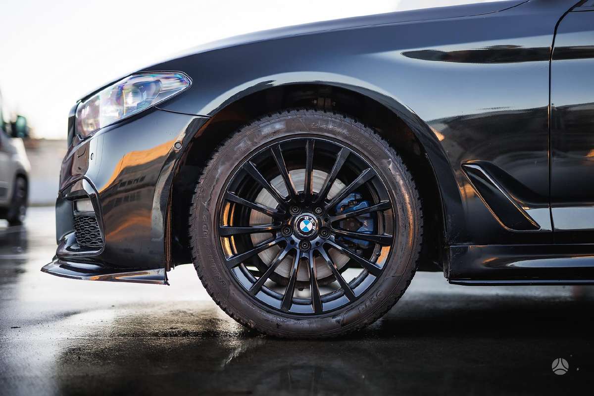 BMW 520, 2.0 l., Седан