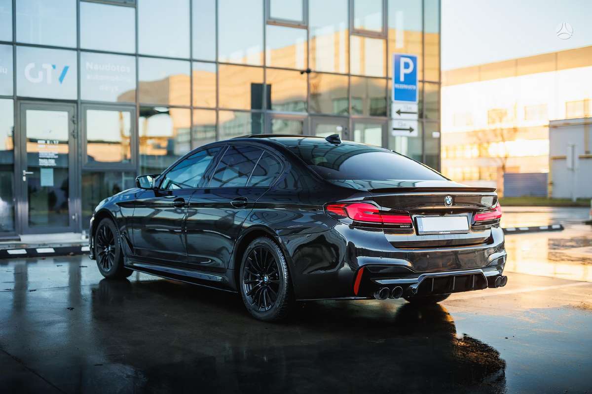 BMW 520, 2.0 l., Седан