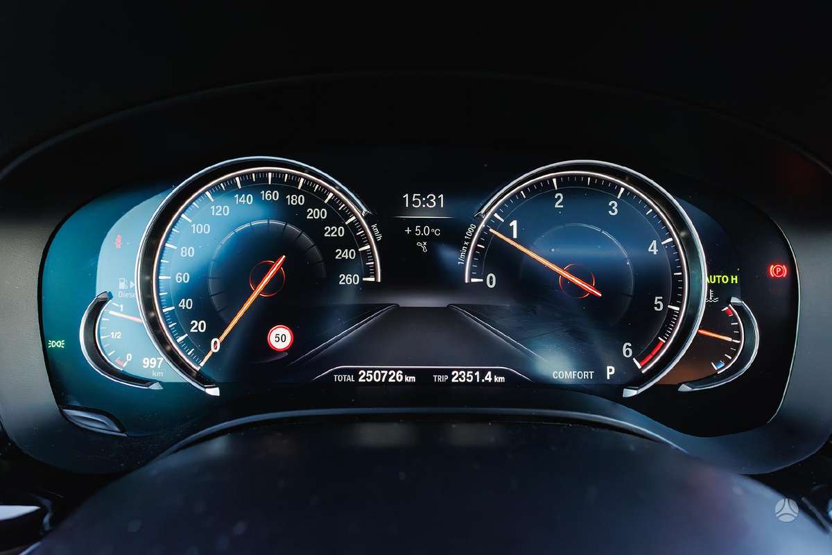 BMW 520, 2.0 l., Седан