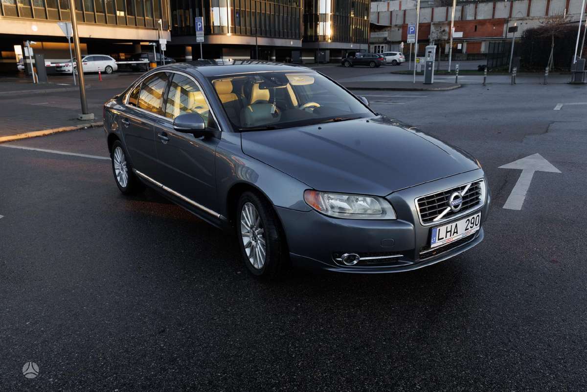 Volvo S80 - 1