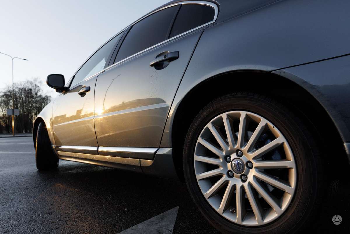 Volvo S80, 3.2 l., Седан