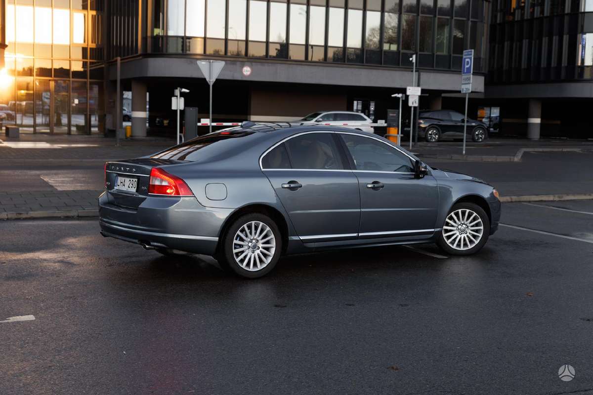 Volvo S80, 3.2 l., Седан
