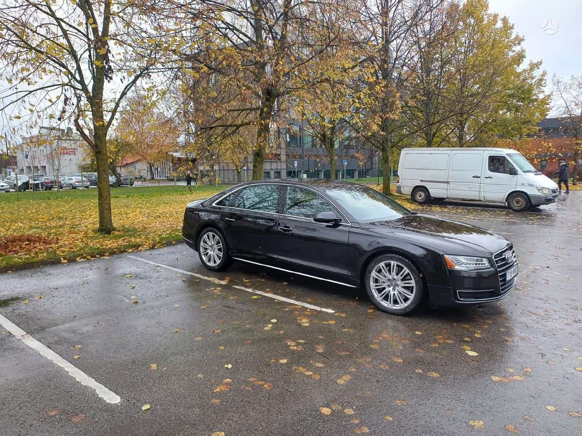 Audi A8, 3.0 l., Седан