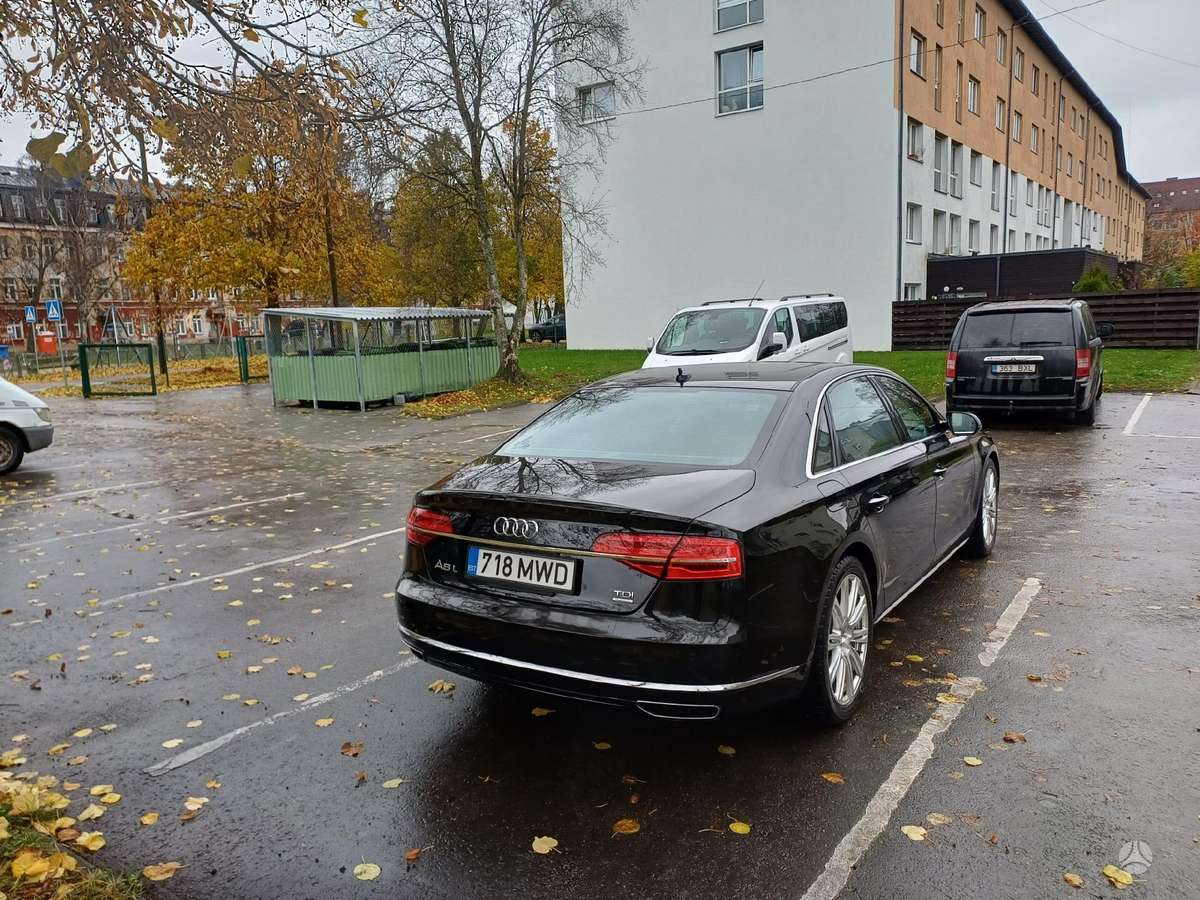 Audi A8, 3.0 l., Седан