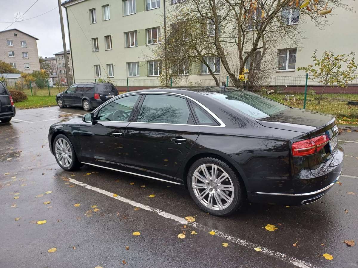 Audi A8, 3.0 l., Седан
