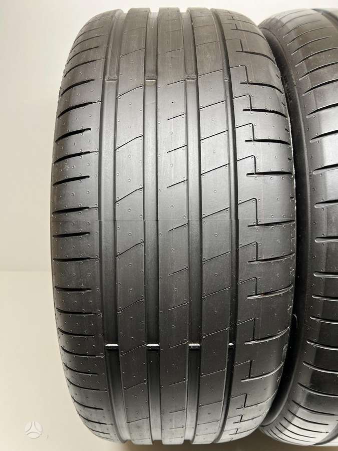 Pirelli P-Zero E *ELECT 2025m, летние 275/40 R22