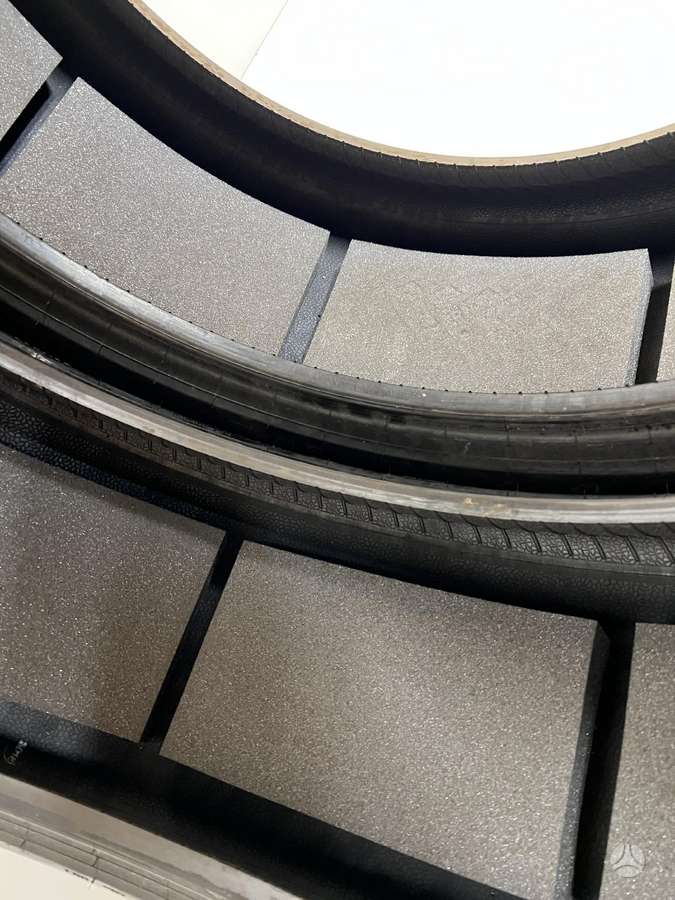 Pirelli P-Zero E *ELECT 2025m, летние 275/40 R22