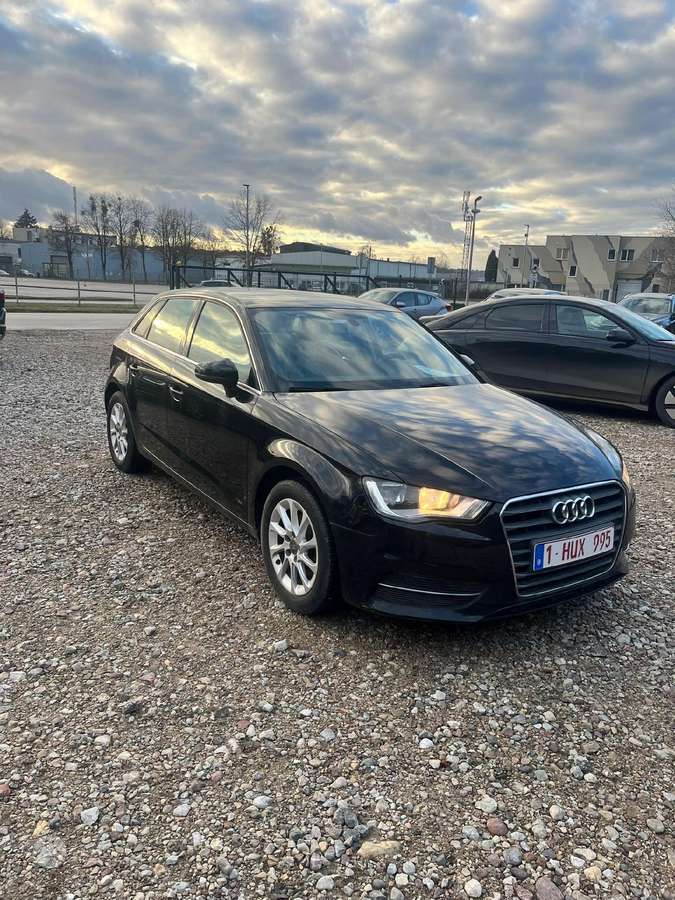Audi A3, 1.6 l., Хэтчбек