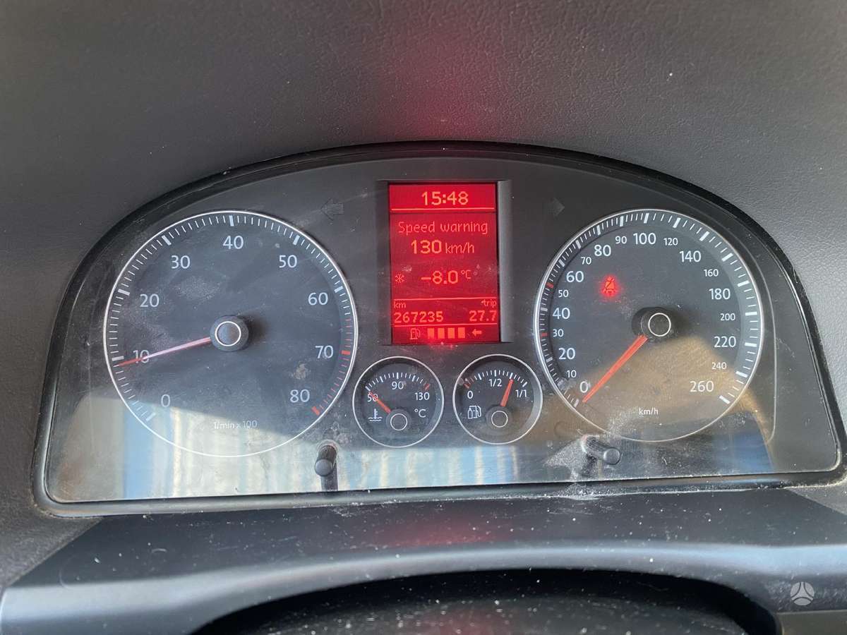 Volkswagen Touran - 8