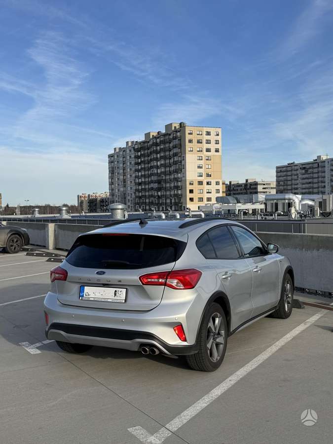 Ford Focus, 1.0 l., hatchback