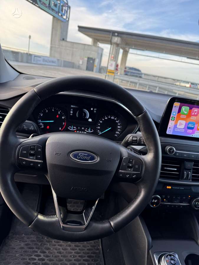 Ford Focus, 1.0 l., hatchback