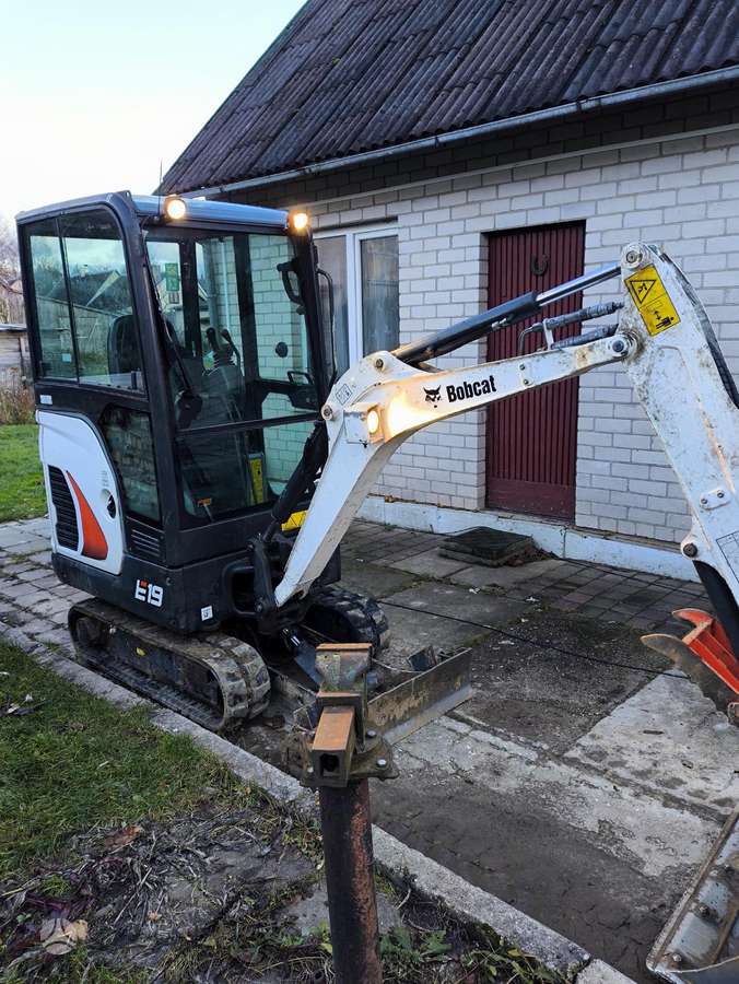 Bobcat E 19, mini ekskavatori
