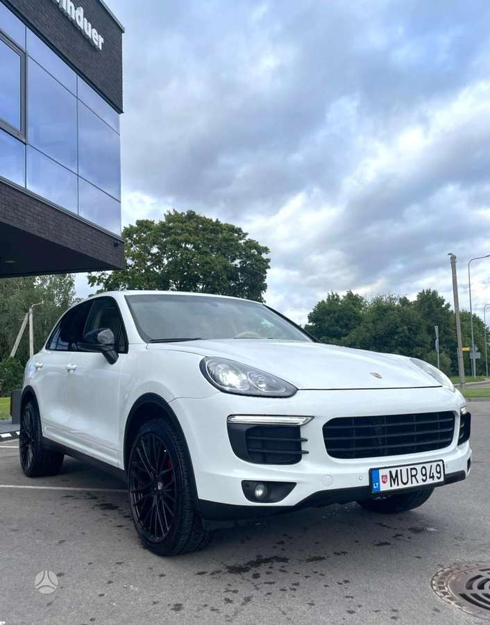 Porsche Cayenne - 3