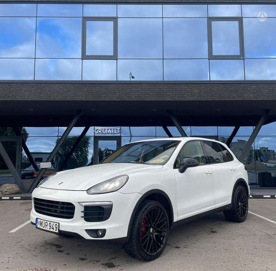 Porsche Cayenne - 2