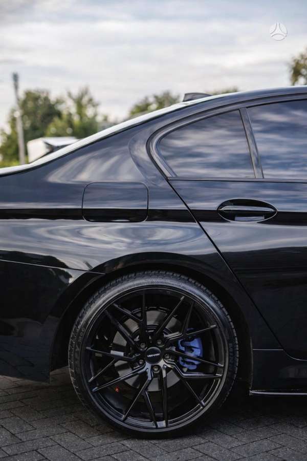 BMW 520, 2.0 l., Седан