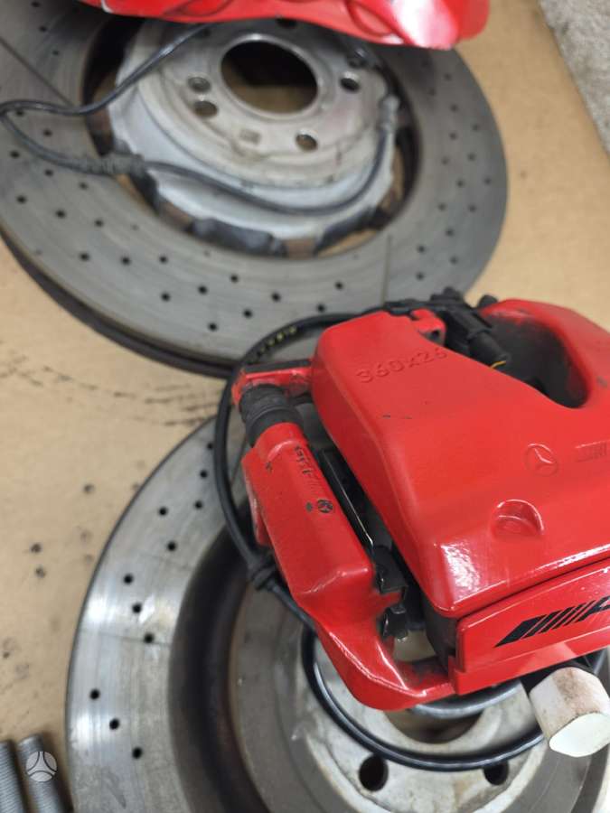 Mercedes-Benz C63 AMG