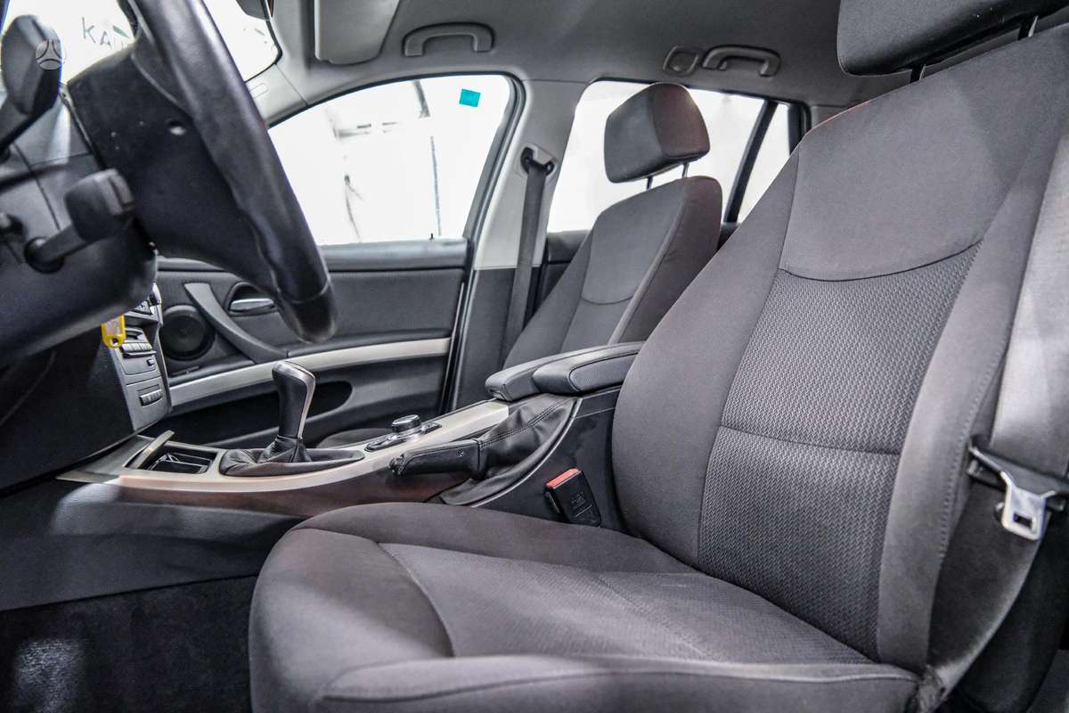 BMW 320, 2.0 l., wagon