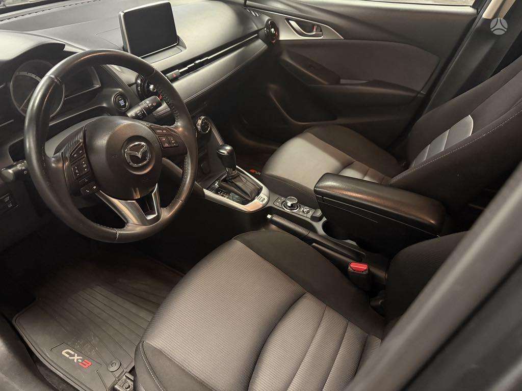 Mazda CX-3, 2.0 l., off-road / crossover
