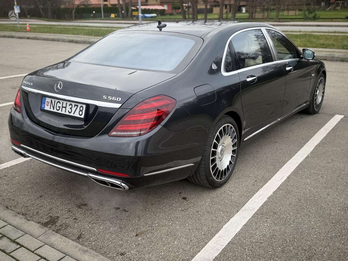 Maybach S560, 4.0 l., limousine