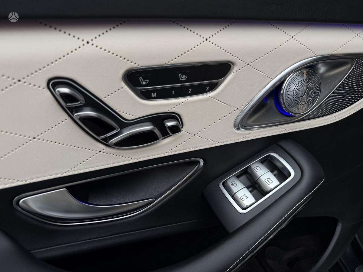 Maybach S560, 4.0 l., limousine