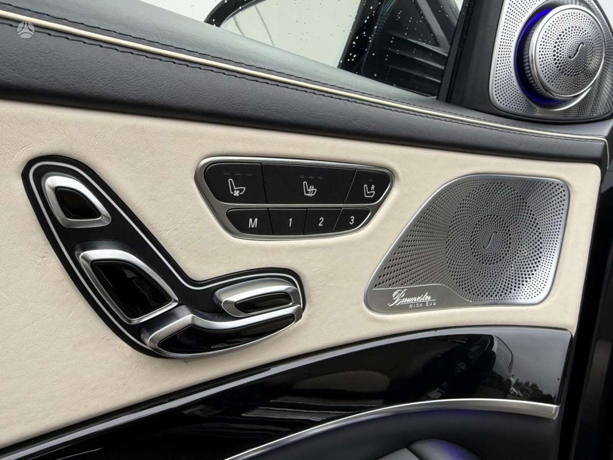 Maybach S560, 4.0 l., limousine