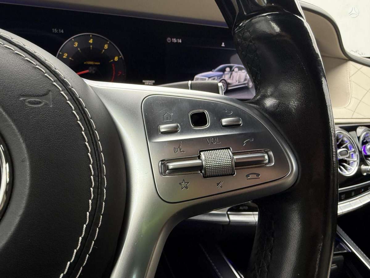 Maybach S560, 4.0 l., limousine