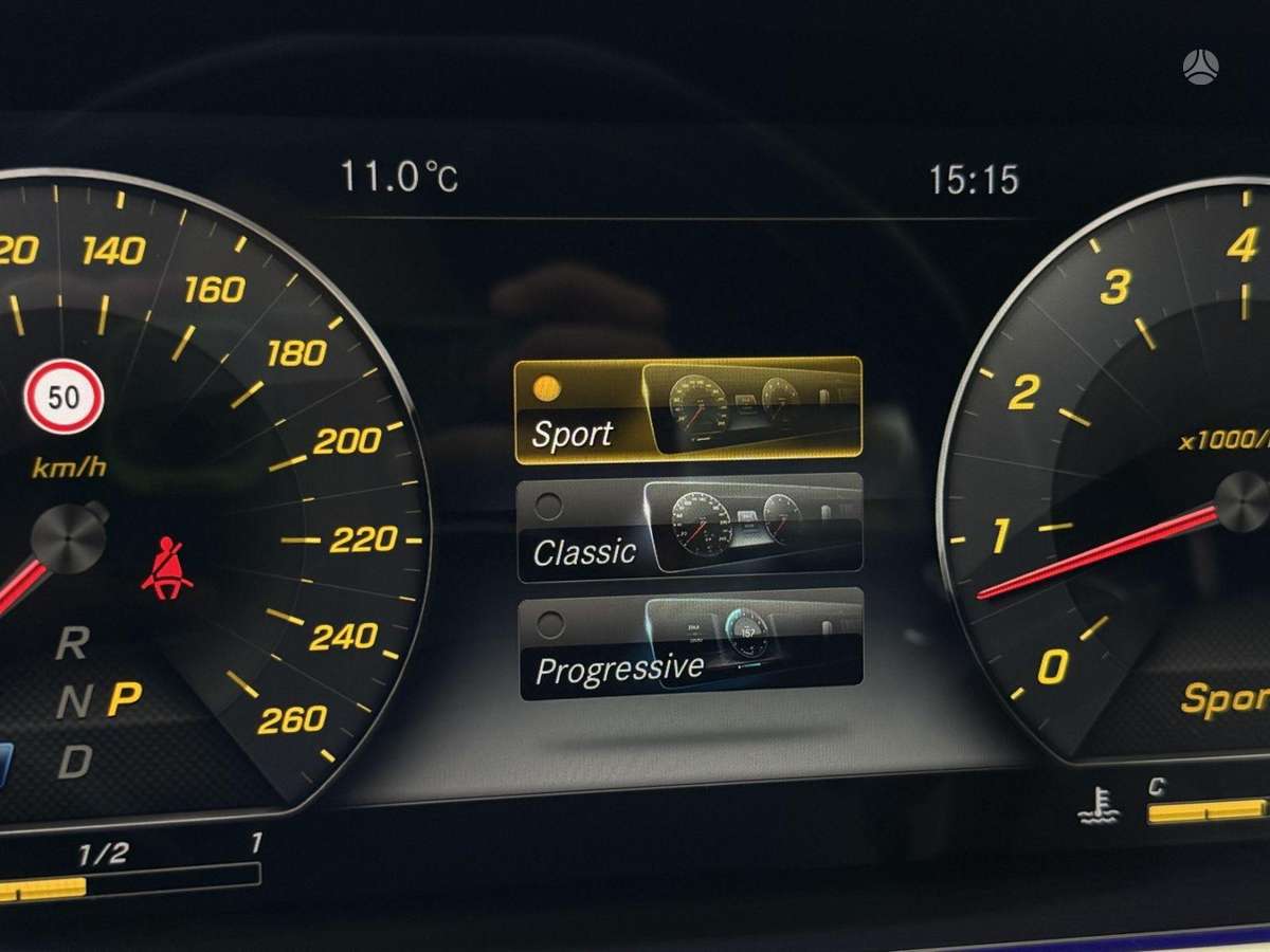 Maybach S560, 4.0 l., Лимузин
