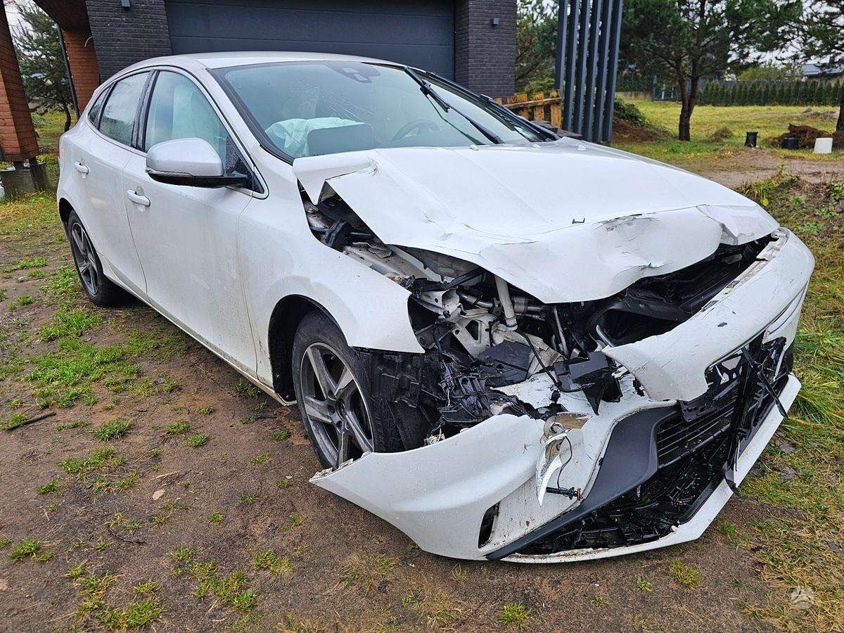 Volvo V40 electrical system parts
