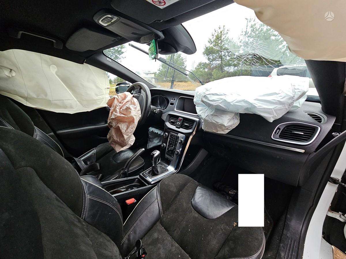 Volvo V40 электрические детали