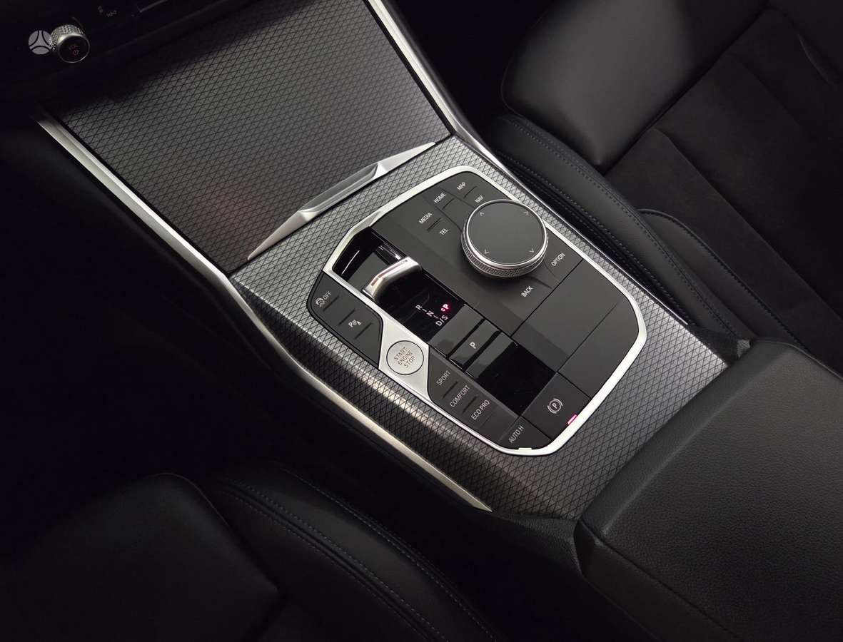BMW 320, 2.0 l., Седан