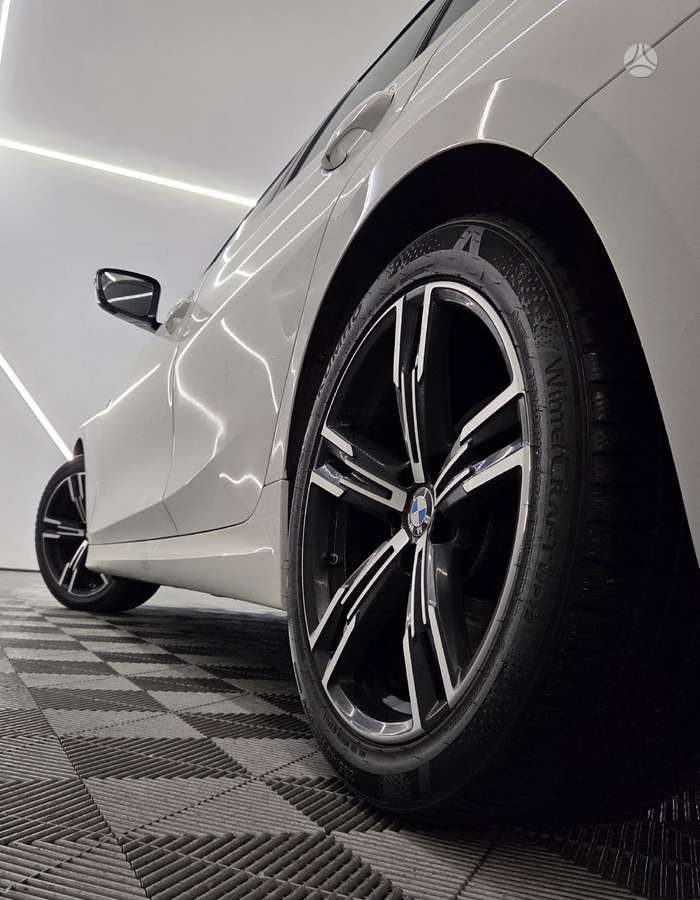 BMW 320, 2.0 l., Седан