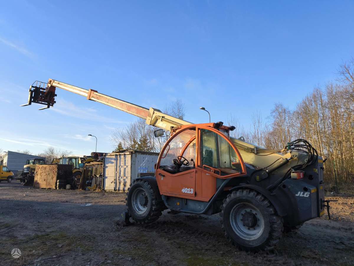 JLG 4013, telescopic handler