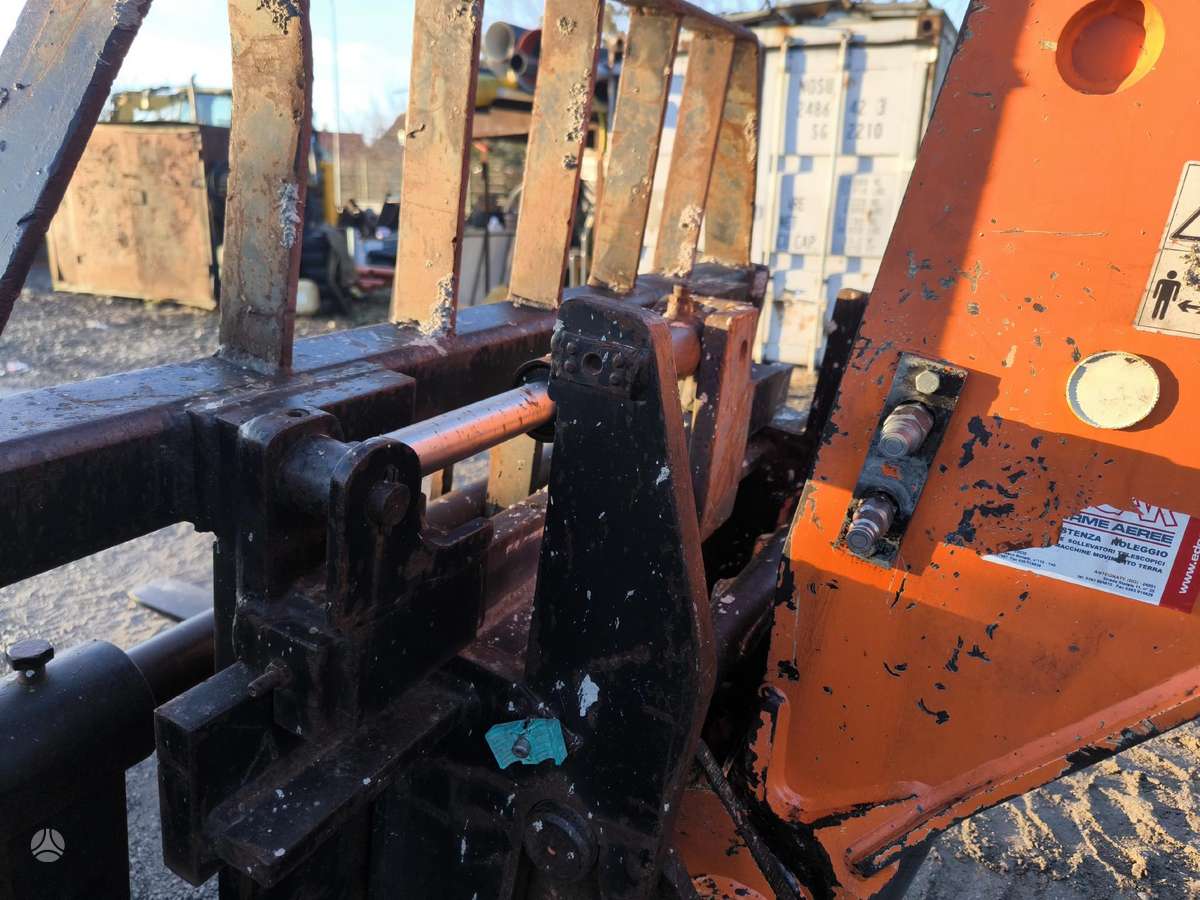 JLG 4013, telescopic handler