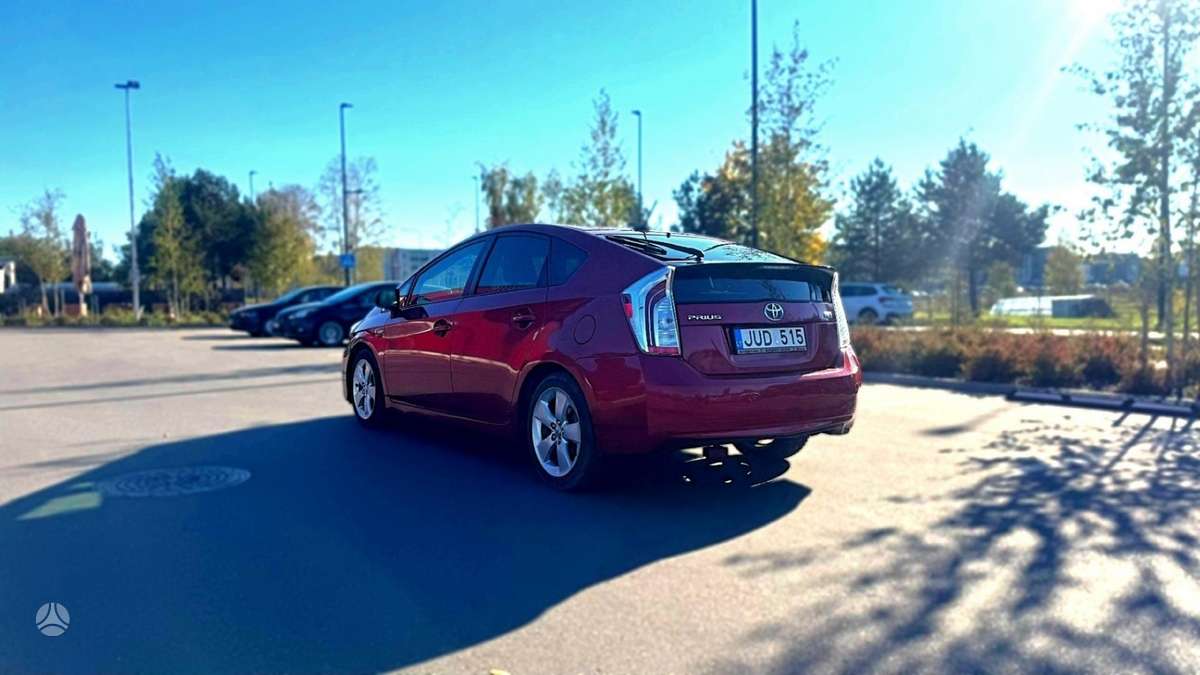 Toyota Prius, 1.8 l., hečbekas
